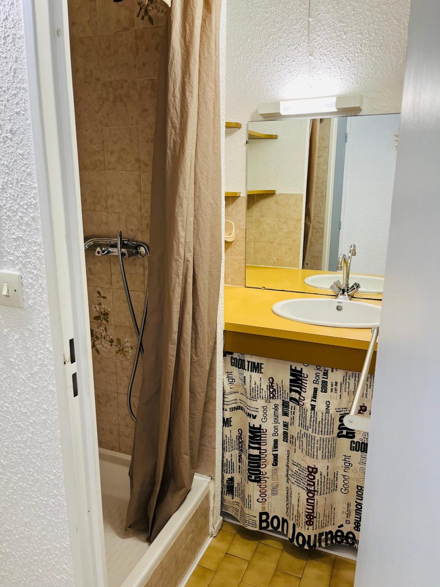 Studio Cabine 4 Couchages Avec Piscine Lb ル・グロー・デュ・ロワ エクステリア 写真